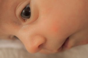 赤ちゃんの目の発達の仕方